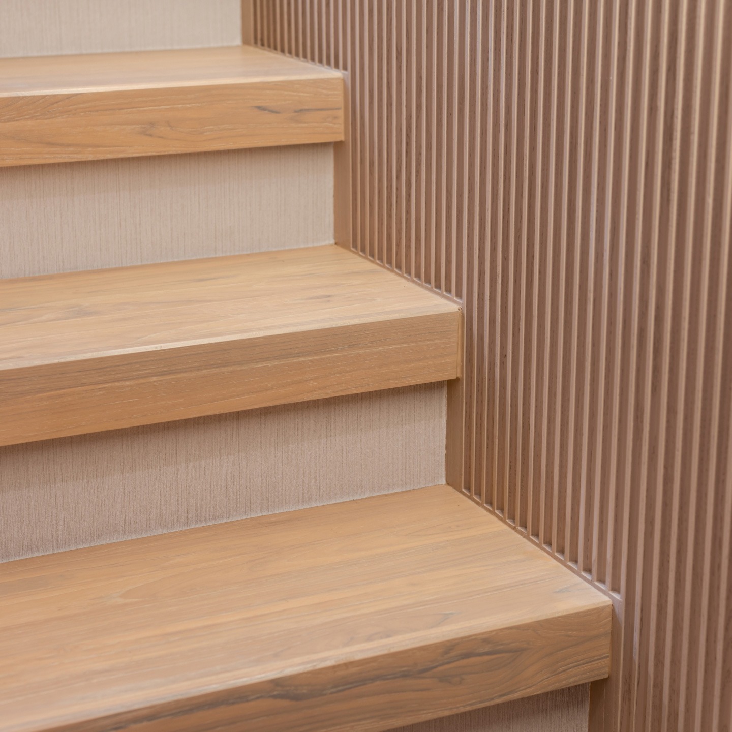 trendholz-treppen-regensburg-04